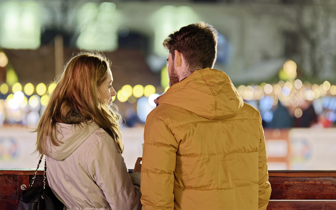  Why You Can Feel Lonely In A Relationship With Someone You Love 